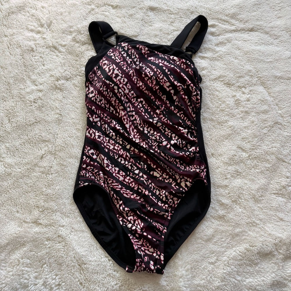 NWOT Aqua Green One-piece Women’s Asymmetrical  Swimsuit Black Pink - Size M